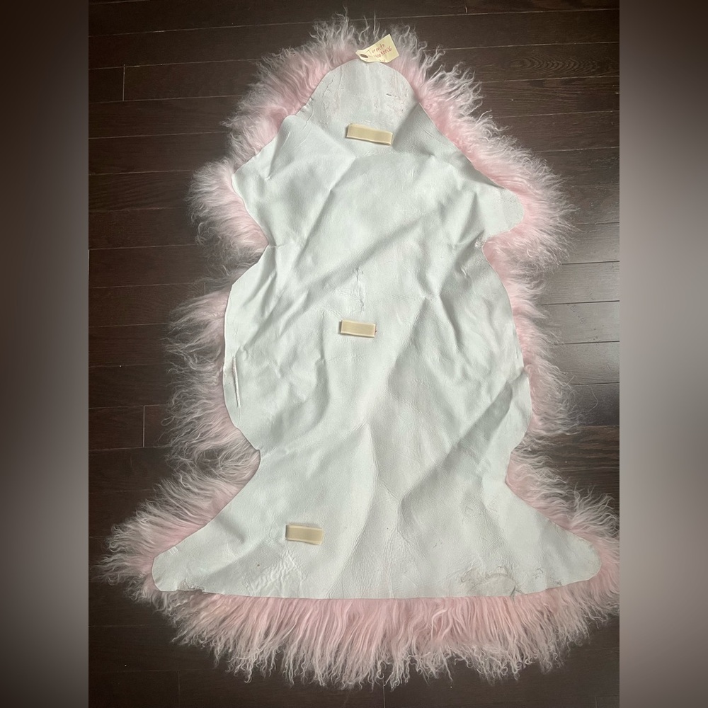 Luxurious Pink Sheepskin Rug - Picture 2 of 2